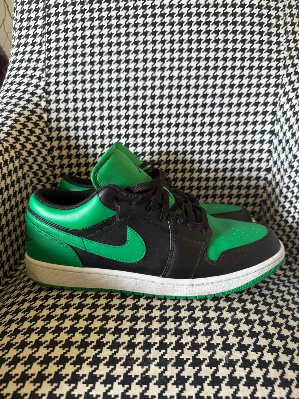 Jordan low top